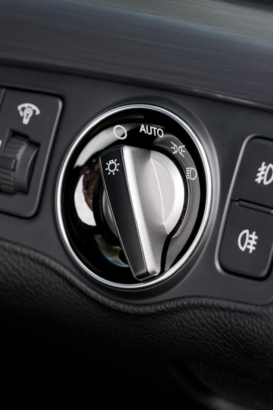  Hyundai i40 Station Wagon CRDi 2011 года  (UK) (фото 57 из 146)